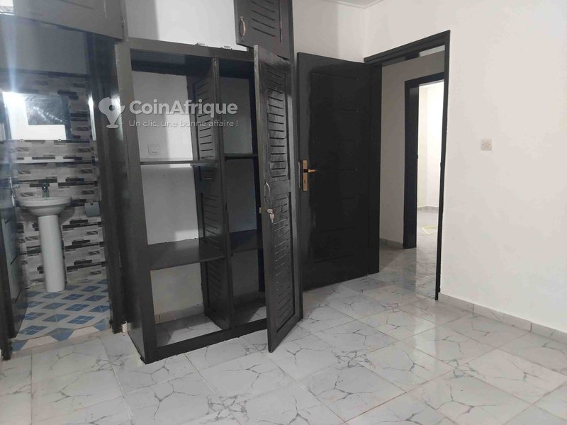 location villas 3 pièces - bingerville — photo 2