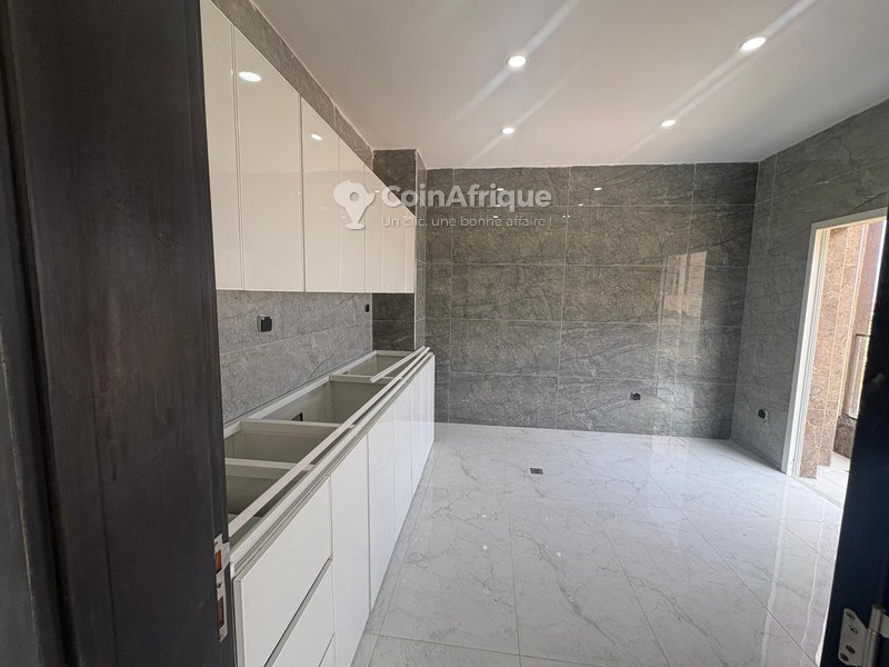 Vente appartement 3 pièces - Cocody Angré 9ᵉ tranche — photo 3