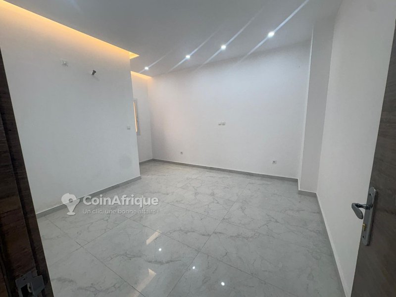 Vente appartement 3 pièces - Cocody Angré 9ᵉ tranche — photo 5