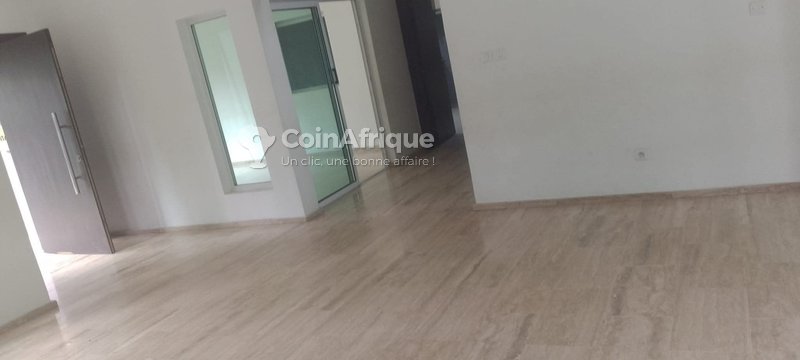 Location villa 5 pièces - II Plateaux — photo 2