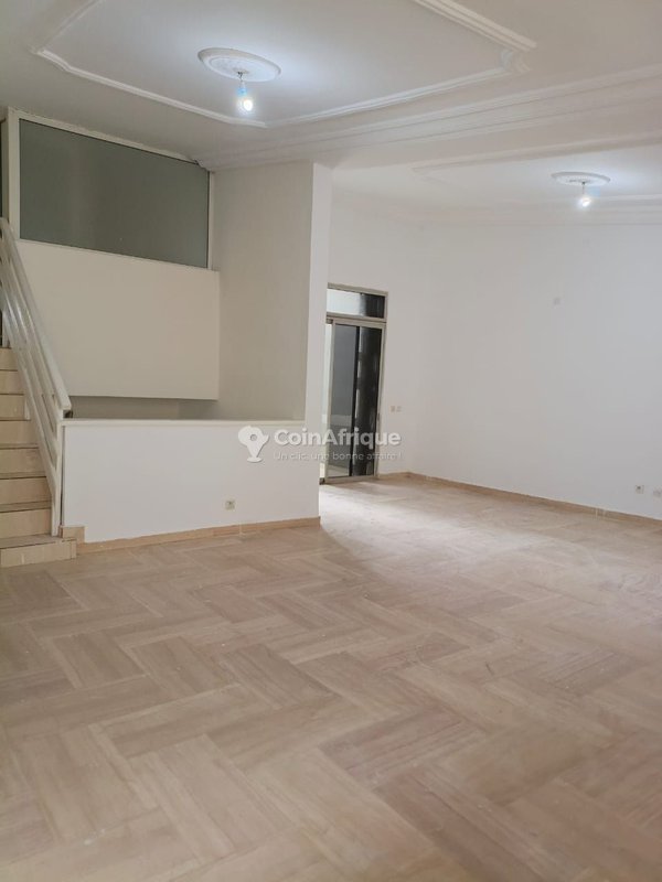 Location villa duplex 6 pièces à la riviera palmeraie dans la cité les rosiers au programme — photo 4