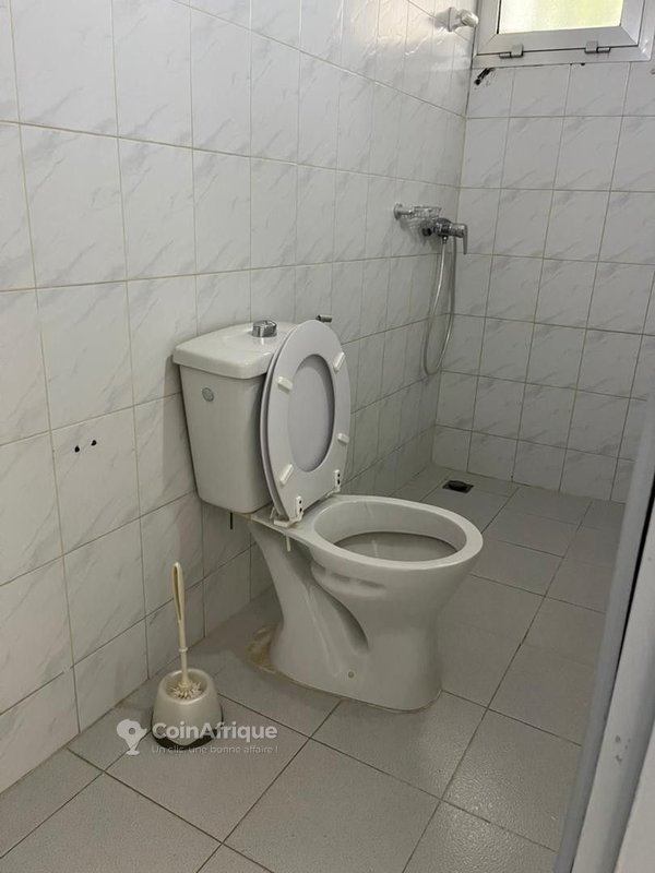 Location villa 5 pièces Cocody || Angré 7e tranche — photo 5