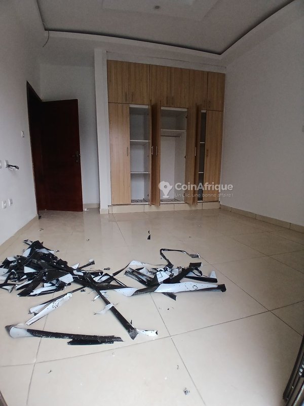 Location appartement 3 pièces - Cocody — photo 3