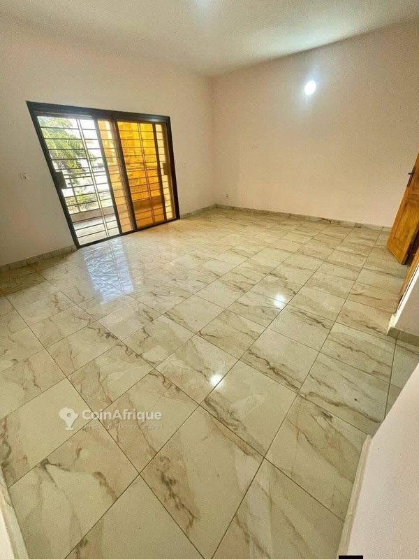 Location appartement 4 pièces Angré nouveau CHU derrière la pharmacie Val d'Oise — photo 4