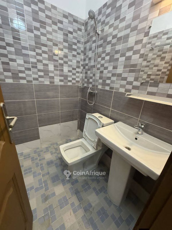 Location appartement 4 pièces Angré nouveau CHU derrière la pharmacie Val d'Oise — photo 5