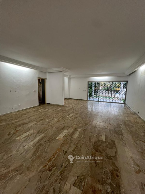 Location villa duplex standing 6 pièces + piscine - Cocody 2 plateaux vallon — photo 3
