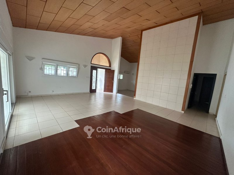 Location villa avec grand jardin à Cocody riviera 3 — photo 3