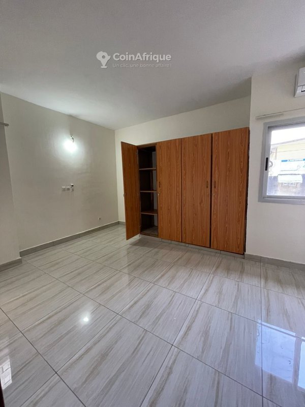 Location appartement 5 pièces hd à Cocody — photo 4