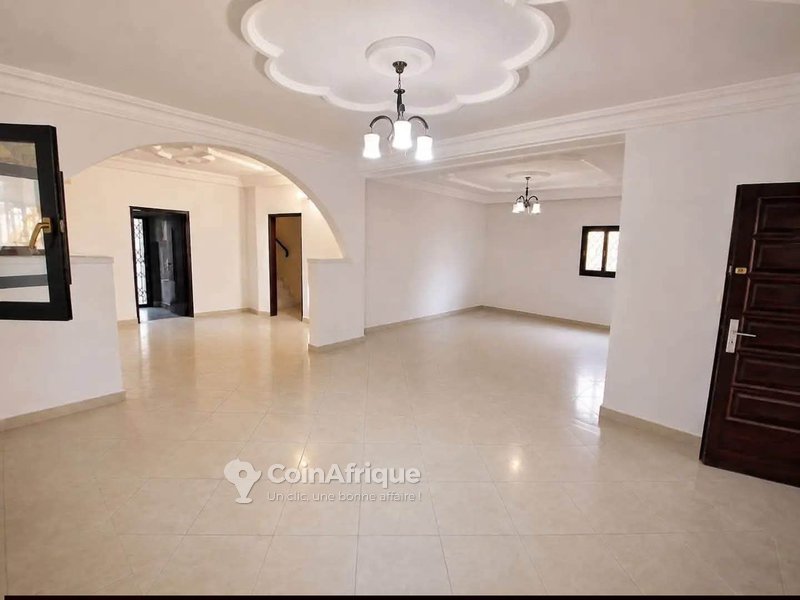 Location villa duplex 5 pièces à Angre soleil 3 — photo 2