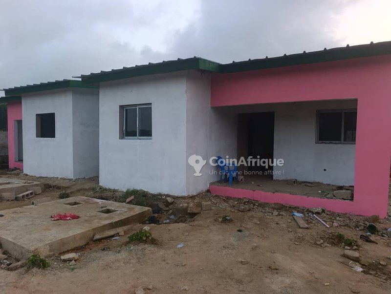 Villa basse de 4 pièces à bingerville adjin dernière mère et enfant — photo 2