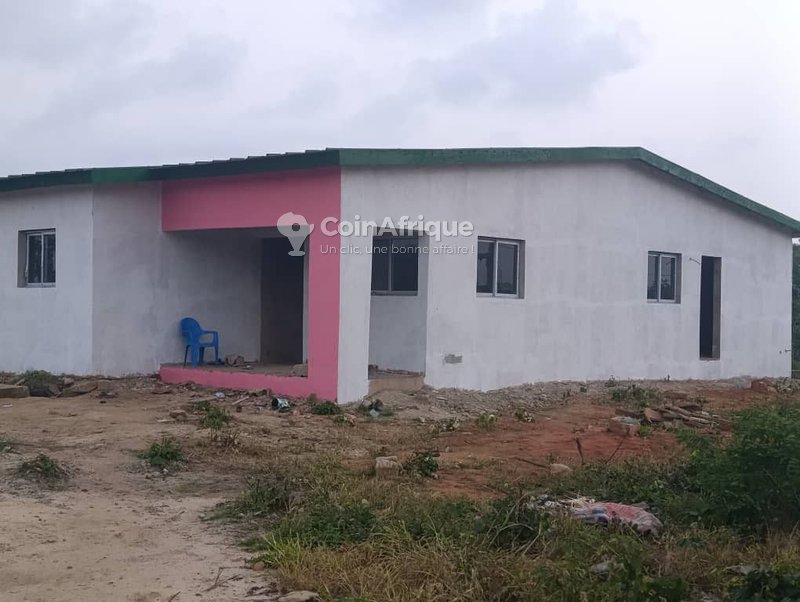 Villa basse de 4 pièces à bingerville adjin dernière mère et enfant — photo 3