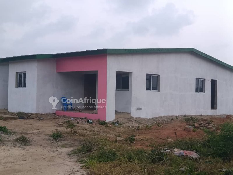 Villa basse de 4 pièces à bingerville adjin dernière mère et enfant — photo 4