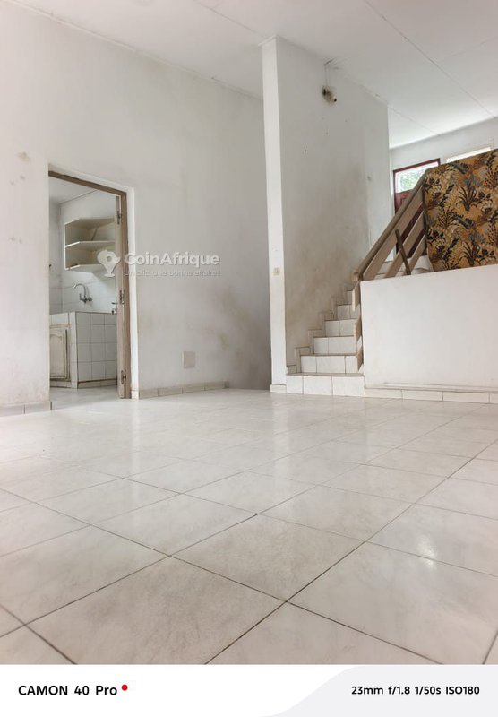 Vente villa 5 Pièces à Cocody Riviera Palmaraie — photo 2