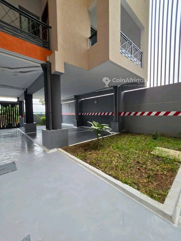 Location appartements à Faya route Abatta zone station ola — photo 2