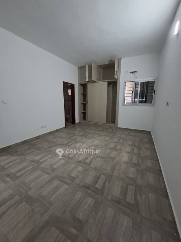 Location appartement 3 pièces haut standing à Cocody faya cité sir — photo 3