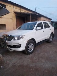 Toyota Fortuner 2015