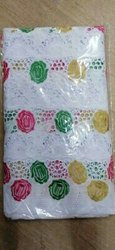 Tissu brodé