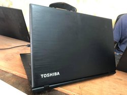 PC Toshiba satellite C55 intel® core i3