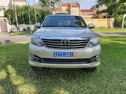 Toyota Fortuner 2015