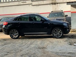 BMW X6  2010
