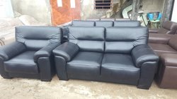 Chaises en cuir noir