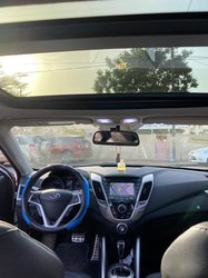 Hyundai Veloster 2012