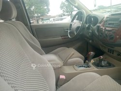 Toyota Fortuner 2011