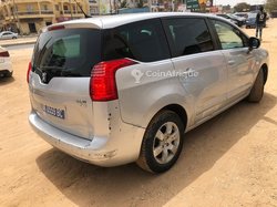 Peugeot 5008 2013