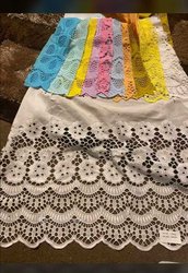 Tissu voile brodée