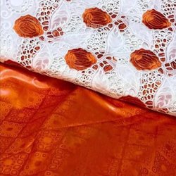 Tissu brodé maridiey