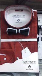 Chemise avec noeud