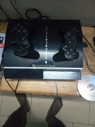 Console PS3 craqué +  manettes