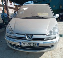 PEUGEOT 807 2012