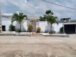 Vente villa 8 pièces - Cocody Riviera Faya Feh Kesse Cité Marina