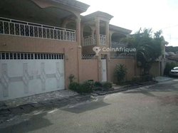 Vente villa duplex 5 pièces - Riviera 3 cité synacassi