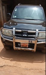 Mitsubishi Montero 2000