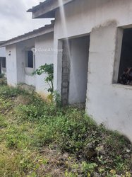 Vente villa inachevée 4 pièces - Bingerville Akandjé 2