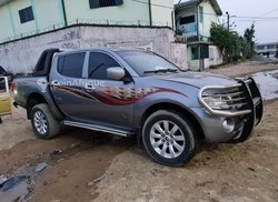 Mitsubishi L 200 2009