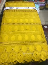Tissu voile brodé