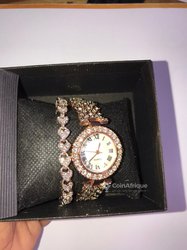 Ensemble montre et bracelet garantie pour femme en boite en gros et en détails 
