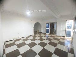 Location  bureau - Biyem-Assi