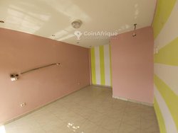 Location espace commercial -  Biyem-assi en route
