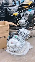 Moto Kawasaki 3 pneus