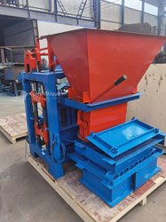 Machine pondeuse de blocs et pavés