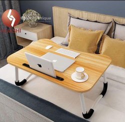 Table pour le lit