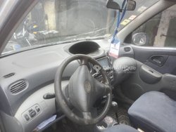 Toyota Yaris Verso  2003
