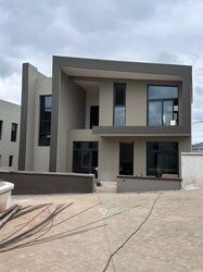 Vente villas duplex 5 pièces - Yaoundé emana