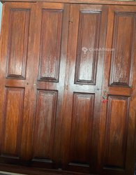 Armoire en bois 4 battants