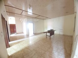 Location bureaux & commerces 200  - Yaoundé