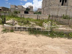 Terrain 300 m² - Malikounda